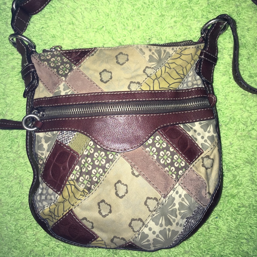 Clearance 🛍 Brown fossil crossbody.